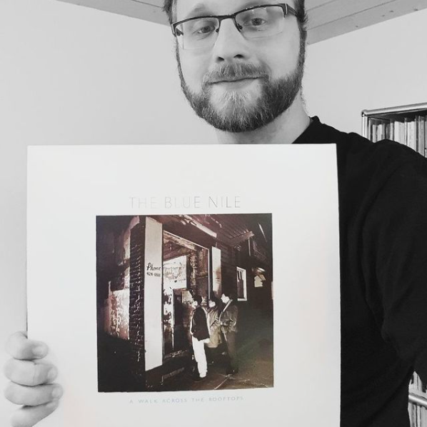 TINSELTOWN IN THE RAIN 12